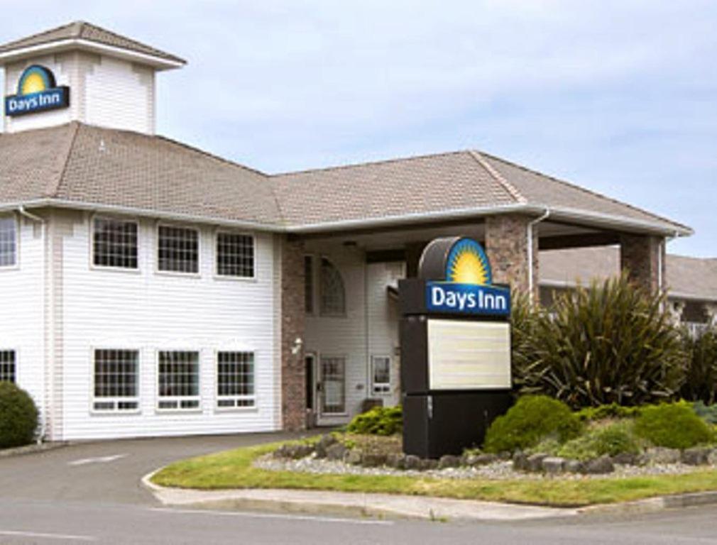 Days Inn By Wyndham Ошен Шорс Экстерьер фото